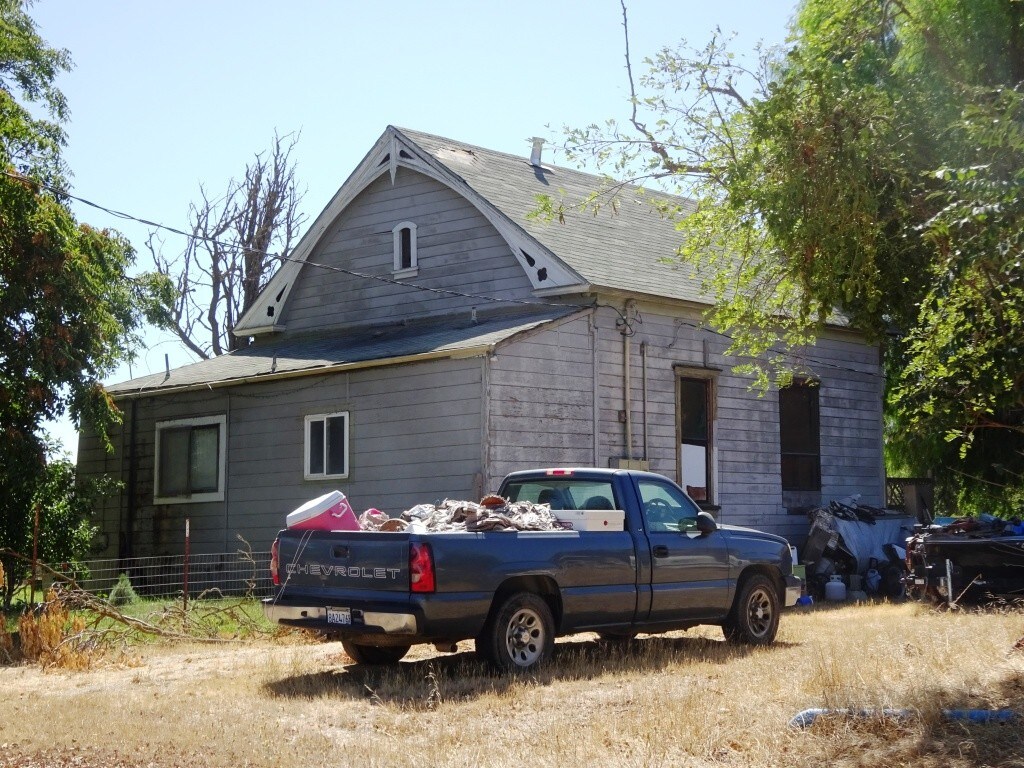 72122 & 72123 River St, Bradley, CA 93426