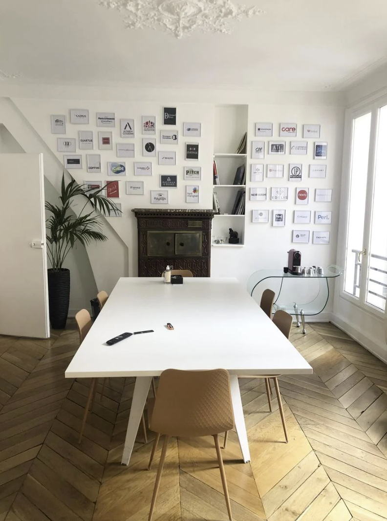 Office in Paris for lease Interior Photo- Image 1 of 7