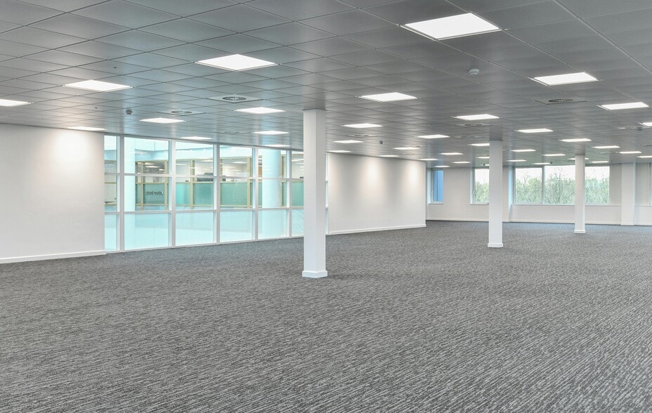 Bickenhill Ln, Birmingham for lease - Building Photo - Image 3 of 30