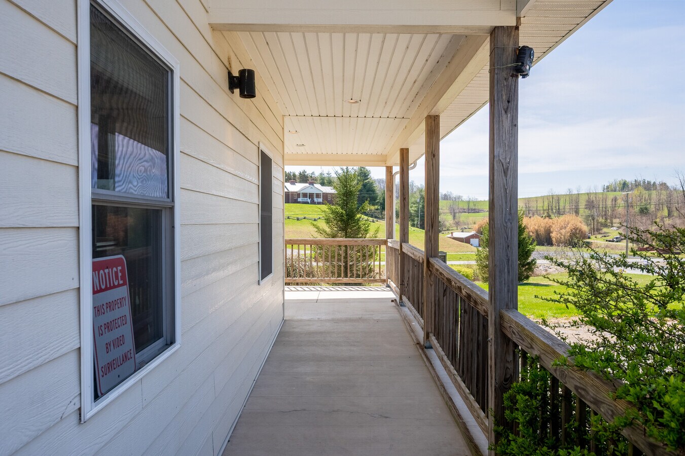 8163 Floyd Hwy N hwy, Copper Hill, VA 24079 Turnkey veterinarian