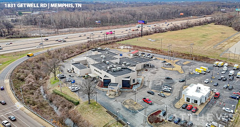 CollisionRight Portfolio portfolio of 2 properties for sale on LoopNet.com - Building Photo - Image 2 of 7