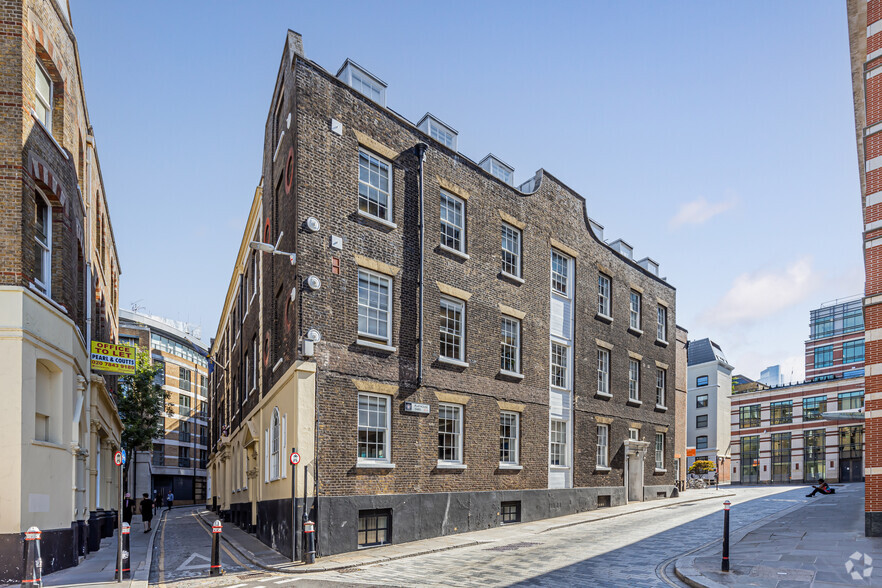 16-18 Blackfriars Ln, London for lease - Building Photo - Image 1 of 4