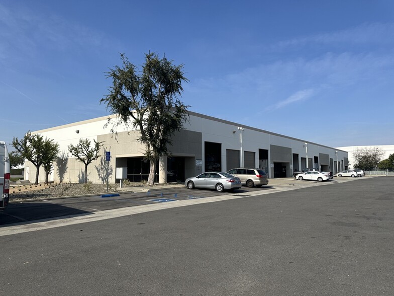 17521 Railroad St, City Of Industry, CA for lease - Building Photo - Image 2 of 14