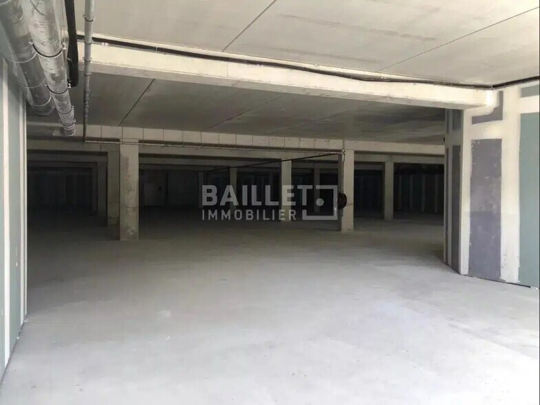 Retail in Cagnes-Sur-Mer for lease - Building Photo - Image 2 of 3