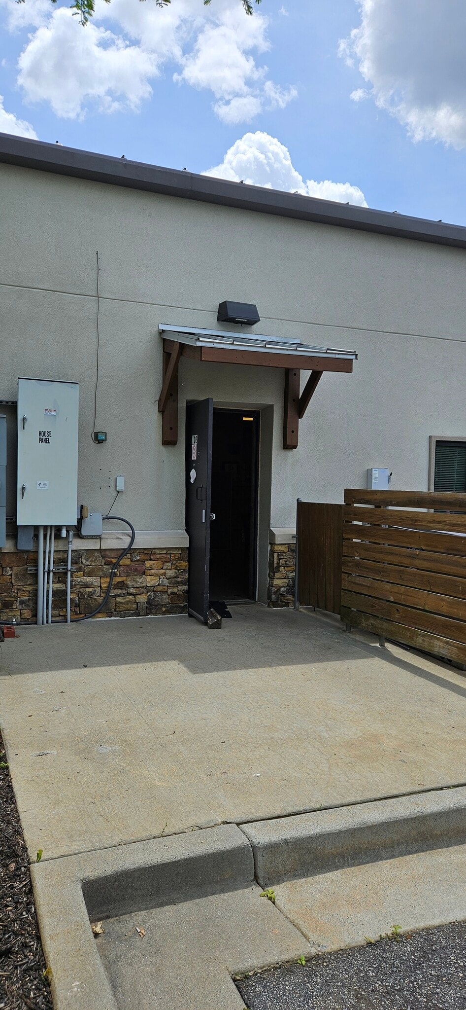 1095 Old Peachtree Rd NW, Suwanee, GA for lease Building Photo- Image 1 of 7