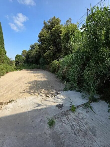 Land in Castagniers for lease - Building Photo - Image 3 of 4