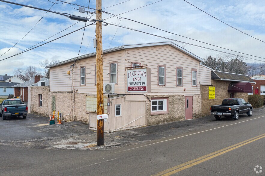 246 Walsh Ave, New Windsor, NY 12553