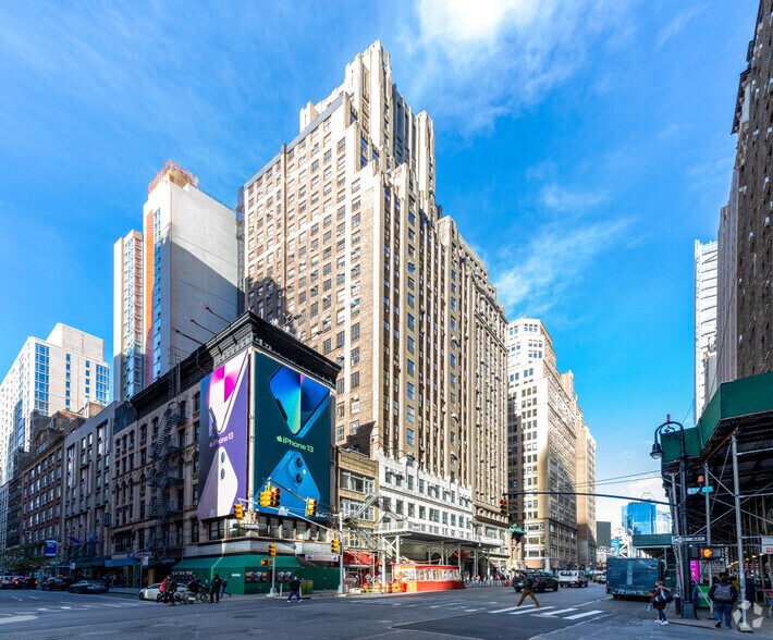 545 Eighth Ave, New York, NY for sale - Primary Photo - Image 1 of 1