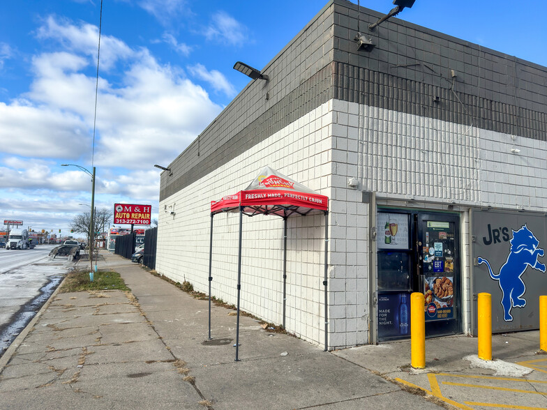 16600 Plymouth Rd, Detroit, MI for sale - Building Photo - Image 2 of 11