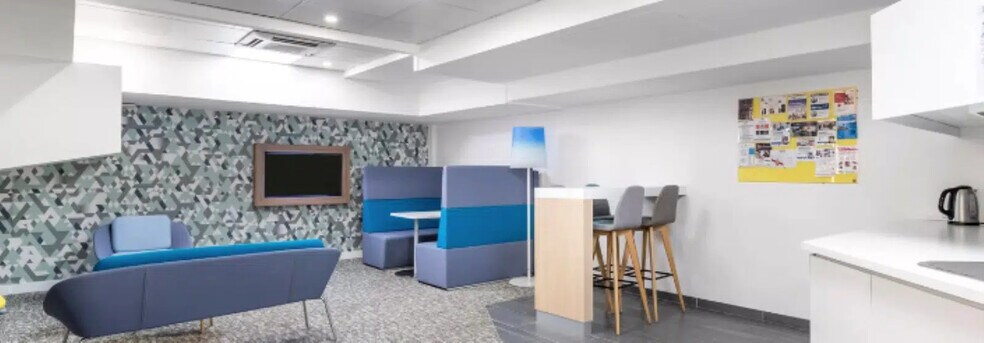 26-28 Rue De Londres, Paris for lease - Interior Photo - Image 3 of 3