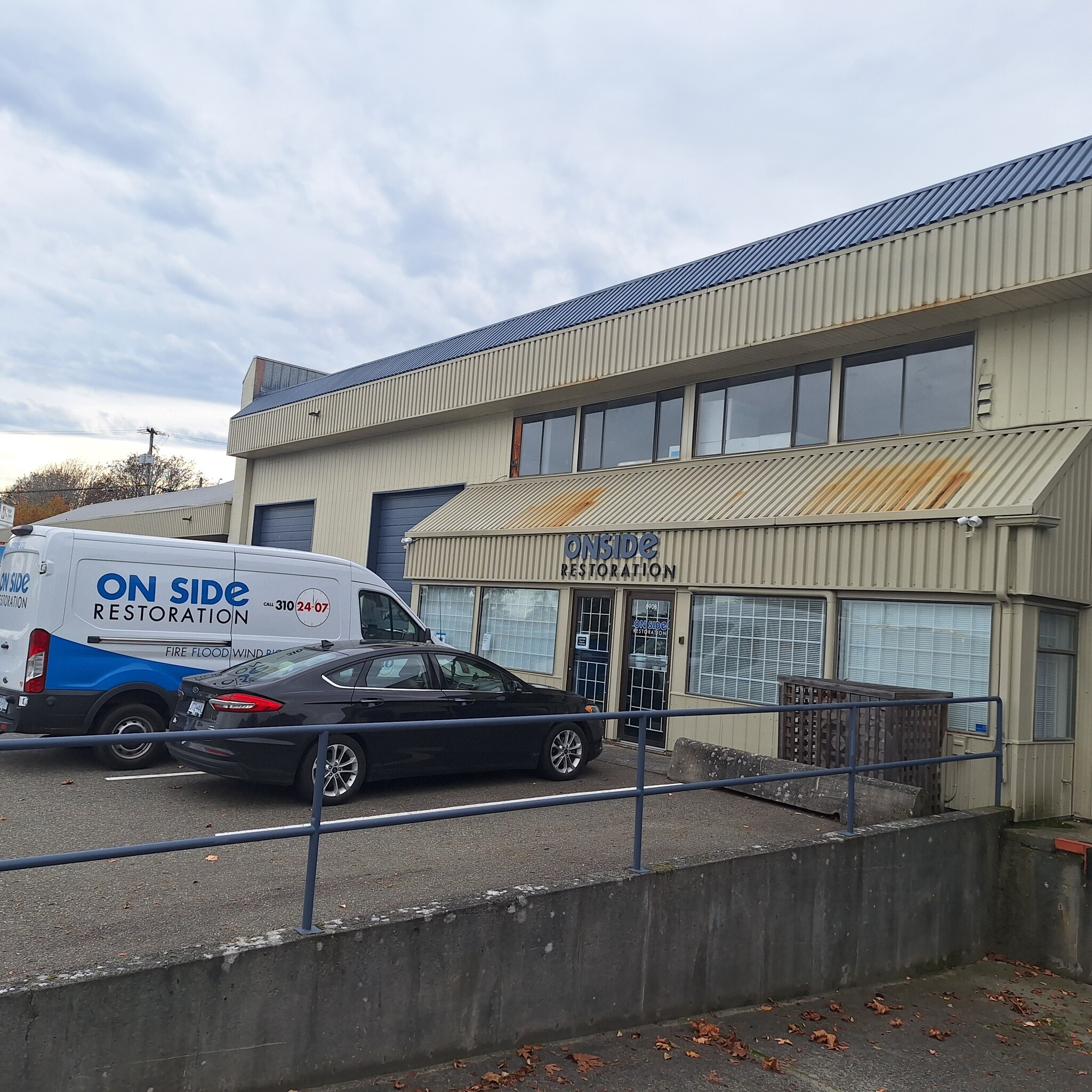 690 Comox Rd, Nanaimo, BC for lease Building Photo- Image 1 of 17