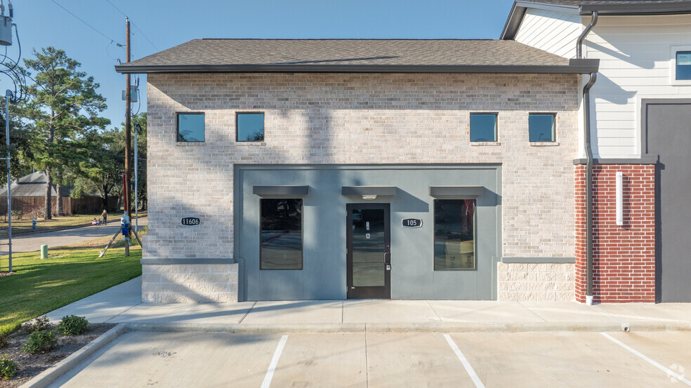 11606 Westlock Dr, Tomball, TX for lease - Building Photo - Image 3 of 17