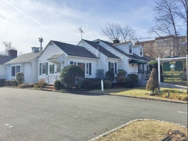 649 Morris Ave, Springfield, NJ for lease - Primary Photo - Image 1 of 3