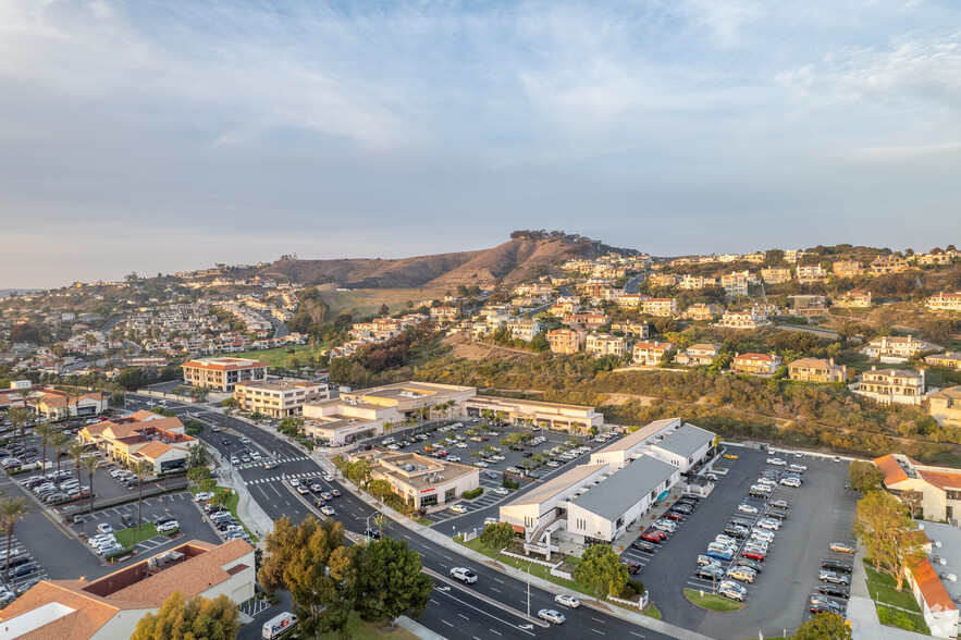 647 Camino De Los Mares, San Clemente, CA for lease - Building Photo - Image 2 of 17