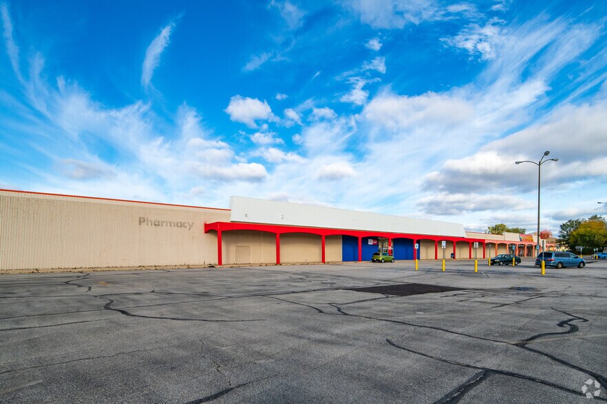 60456077 S Packard Ave, Cudahy, WI 53110 Retail for Sale