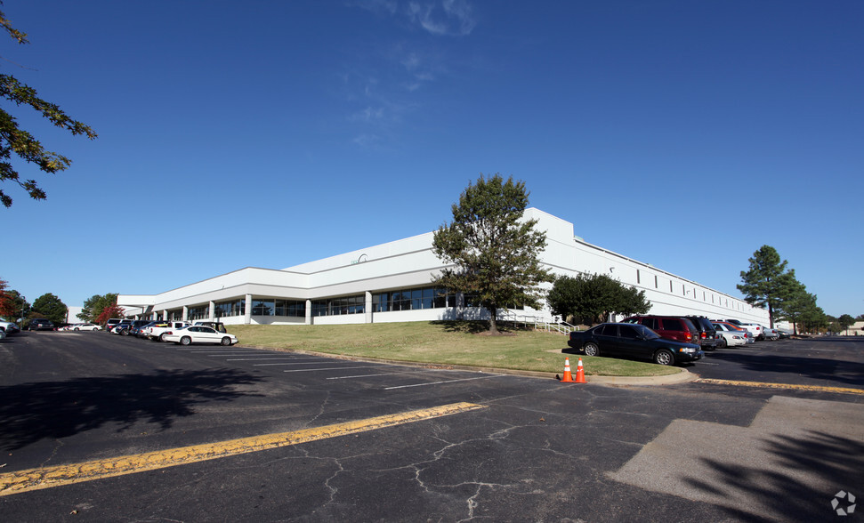 4650 E Shelby Dr, Memphis, TN for lease - Primary Photo - Image 1 of 5