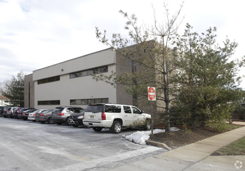 1907 Park Ave, South Plainfield, NJ for lease - Building Photo - Image 2 of 5