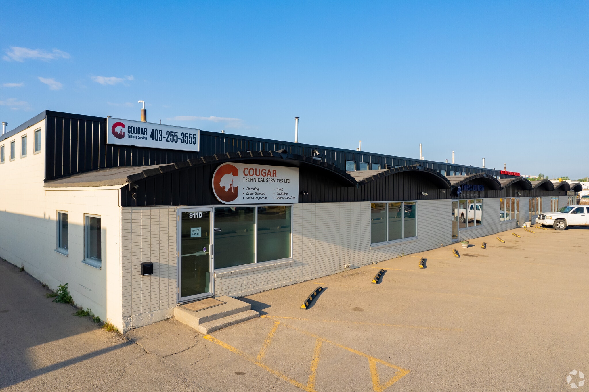 911 46th Ave SE, Calgary, AB for lease Primary Photo- Image 1 of 10