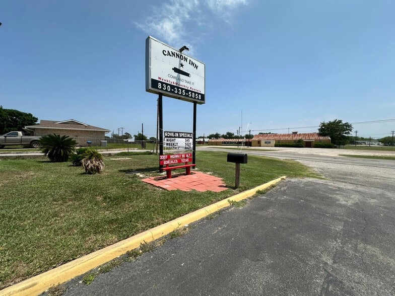 3307 US Highway 90A E, Gonzales, TX for sale - Building Photo - Image 2 of 27