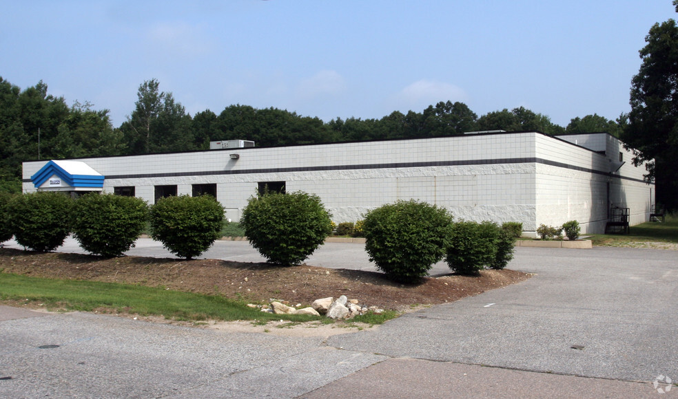 27 Wellington Rd, Lincoln, RI for lease - Building Photo - Image 3 of 4