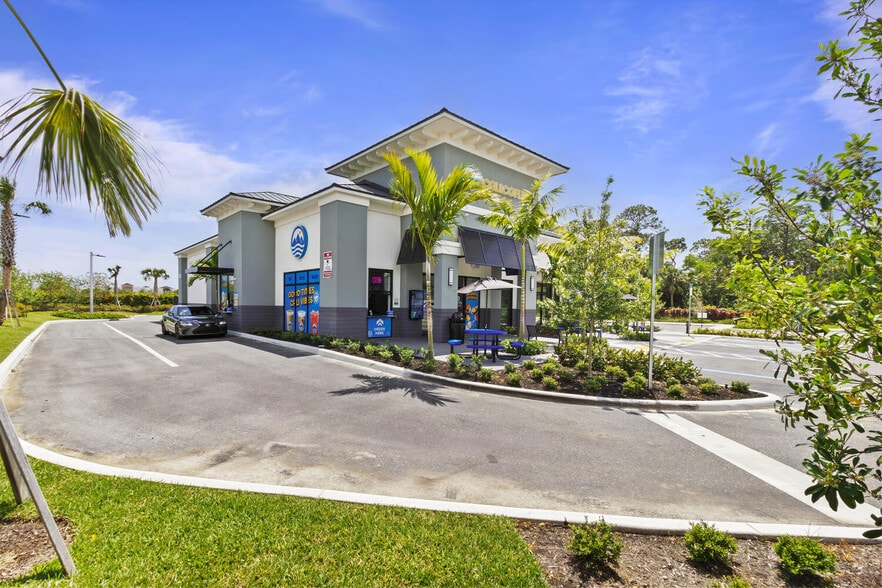 8776 Lantana Rd, Lake Worth, FL for lease - Building Photo - Image 2 of 13