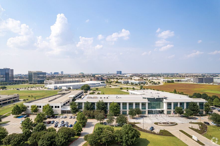 5501 Headquarters Dr, Plano, TX for lease - Building Photo - Image 2 of 21