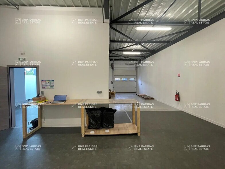 11 Rue Flora Tristan, Strasbourg for lease - Interior Photo - Image 3 of 6