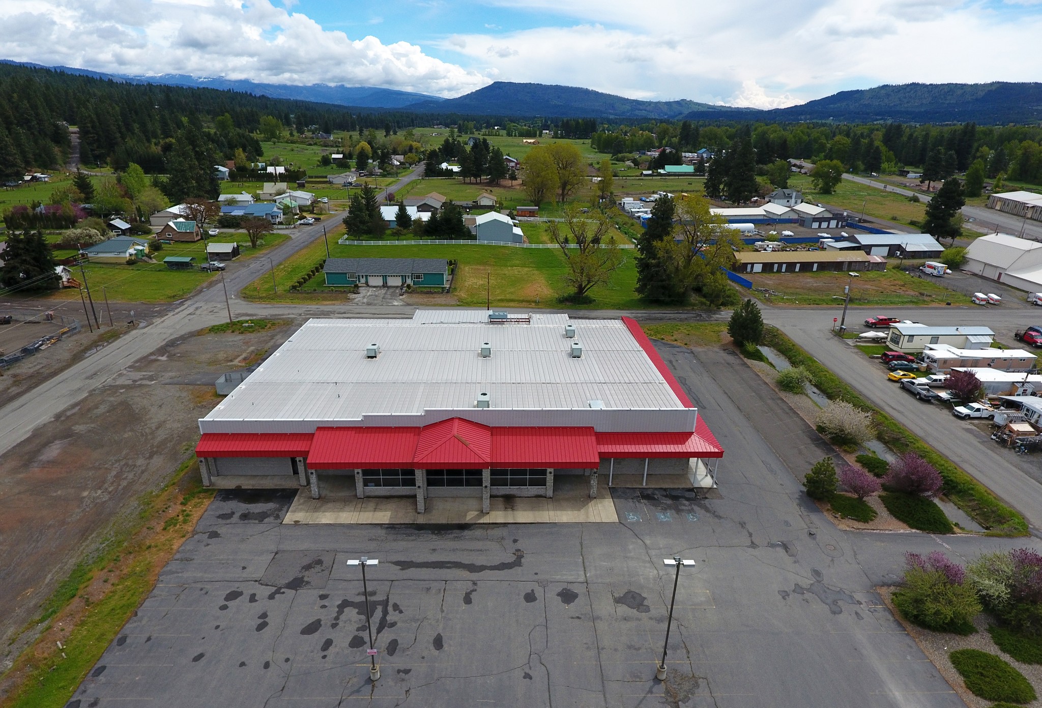 915 E 2nd St, Cle Elum, WA for sale Building Photo- Image 1 of 1