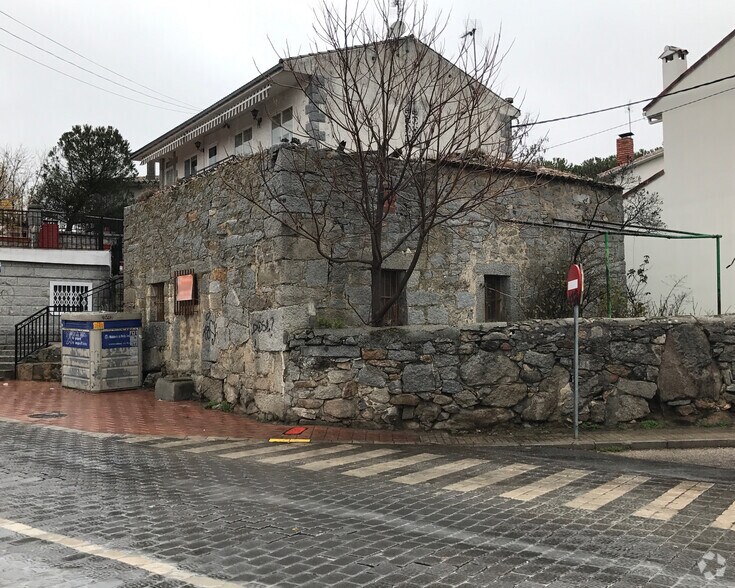 Land in Moralzarzal, Madrid for sale - Primary Photo - Image 1 of 4