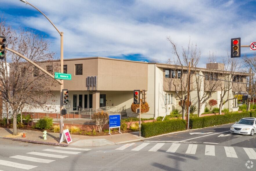 999 Main St, Redwood City, CA for lease - Building Photo - Image 1 of 5