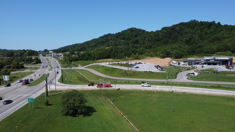 305 Callahan Dr, Knoxville, TN for sale - Aerial - Image 2 of 9