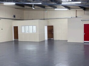 Pool Rd, Nuneaton for lease Interior Photo- Image 2 of 2