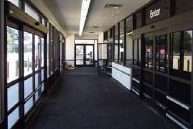 801 Chesterfield Hwy, Cheraw, SC for sale - Interior Photo - Image 3 of 28