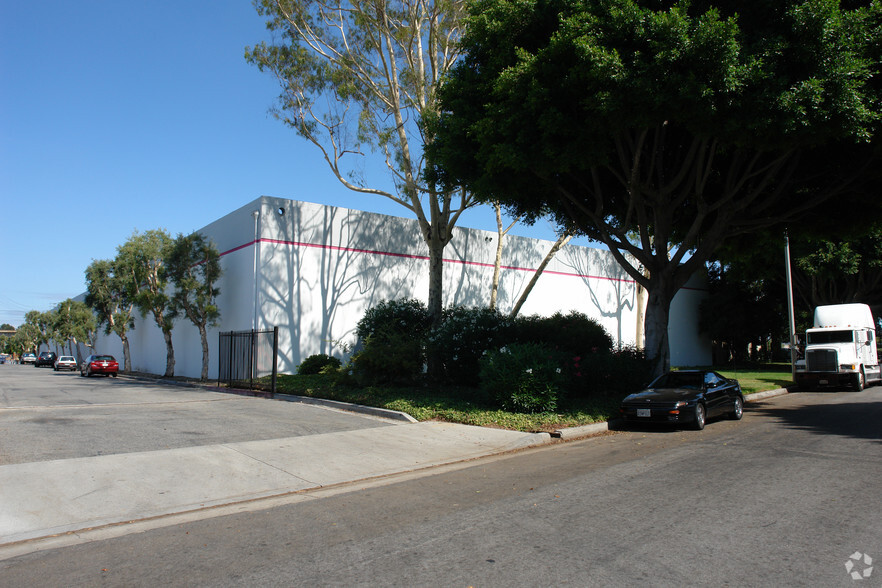 18700 Laurel Park Rd, Rancho Dominguez, CA for lease - Building Photo - Image 3 of 3