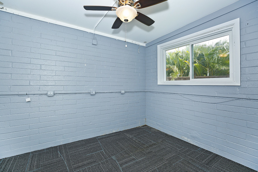 67-456 Goodale Ave, Waialua, HI for sale - Interior Photo - Image 3 of 13