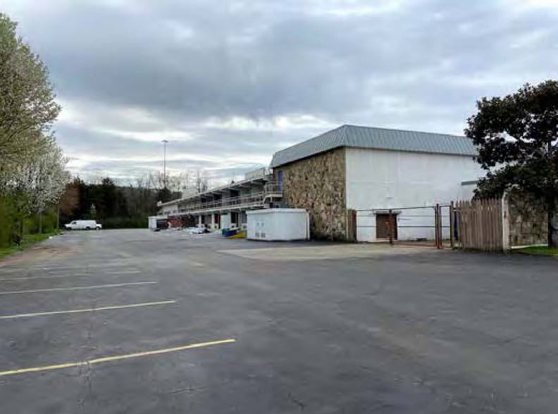1421 Murrays Chapel Rd, Sweetwater, TN for sale - Building Photo - Image 2 of 22