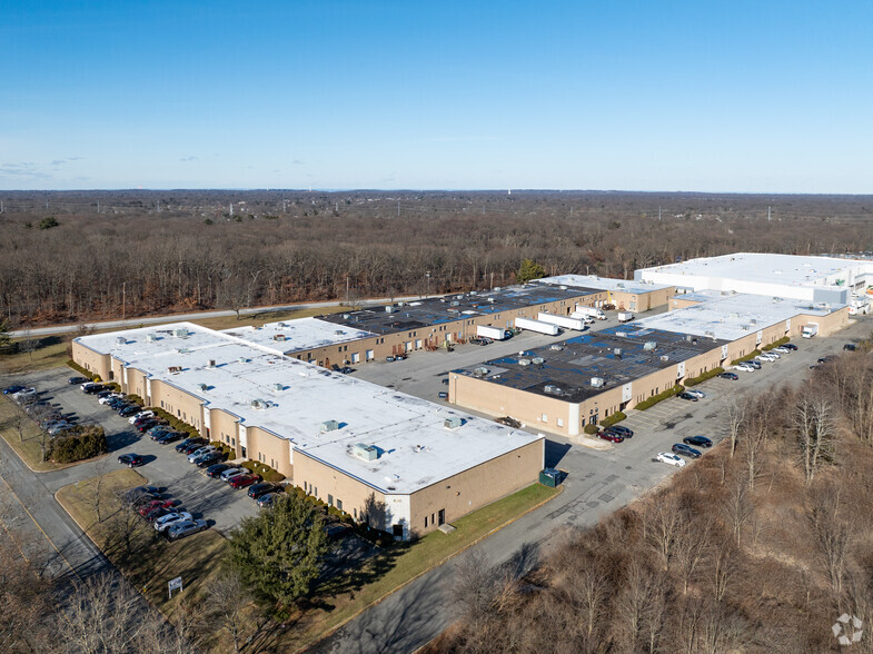 400 Oser Ave, Hauppauge, NY 11788 - Industrial for Lease | LoopNet