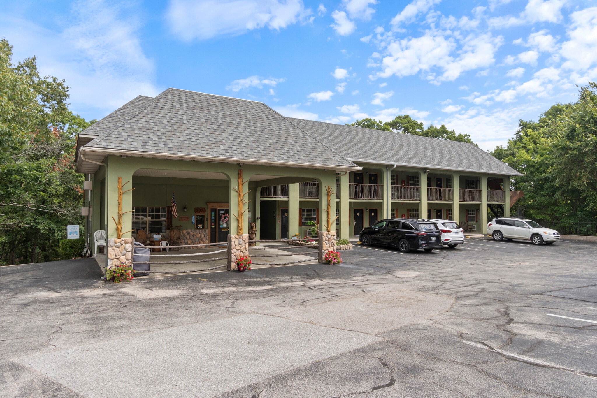 3031 E Van Buren, Eureka Springs, AR for sale Building Photo- Image 1 of 43