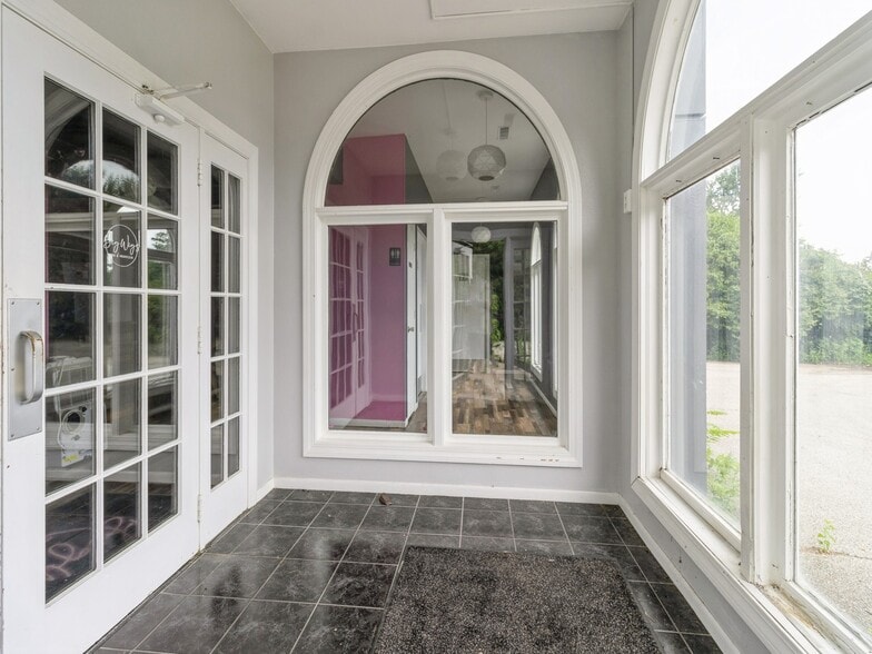 6008 W Lincoln Way, Ames, IA for sale - Building Photo - Image 3 of 35