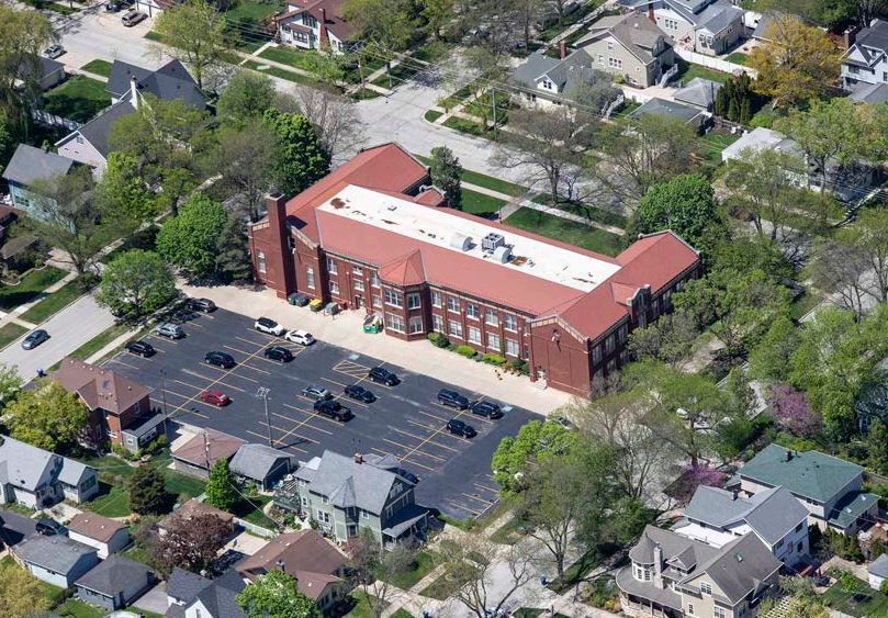 555 N Kensington Ave, La Grange Park, IL