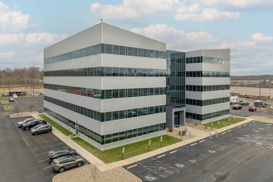 Regus KMG Building - Commercial Real Estate