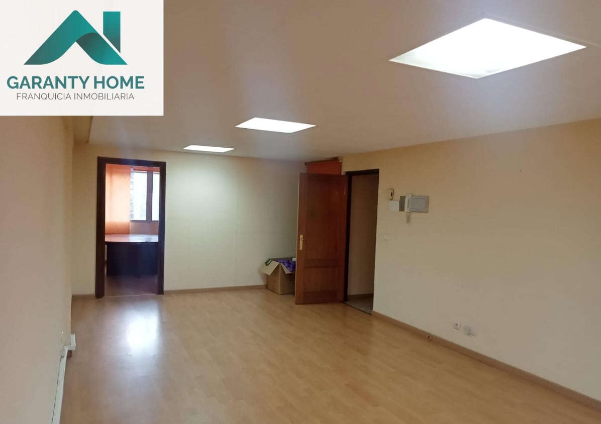 Móstoles, MAD 28934 - Unit 1 - - Interior Photo - Image 2 of 5