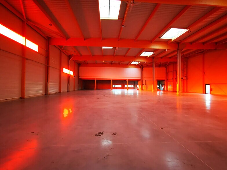 Office in Brie-Comte-Robert for lease - Building Photo - Image 1 of 6