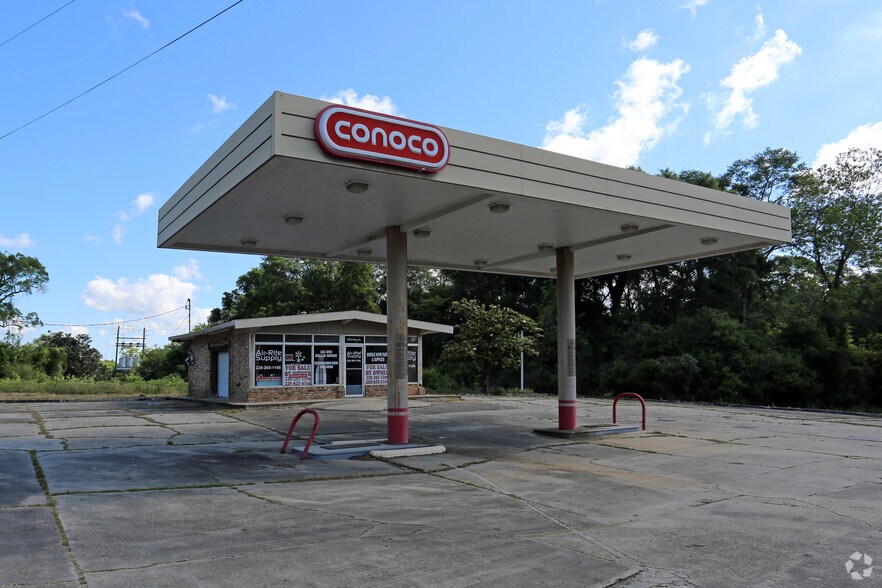 5208 Main St, Lucedale, MS 39452