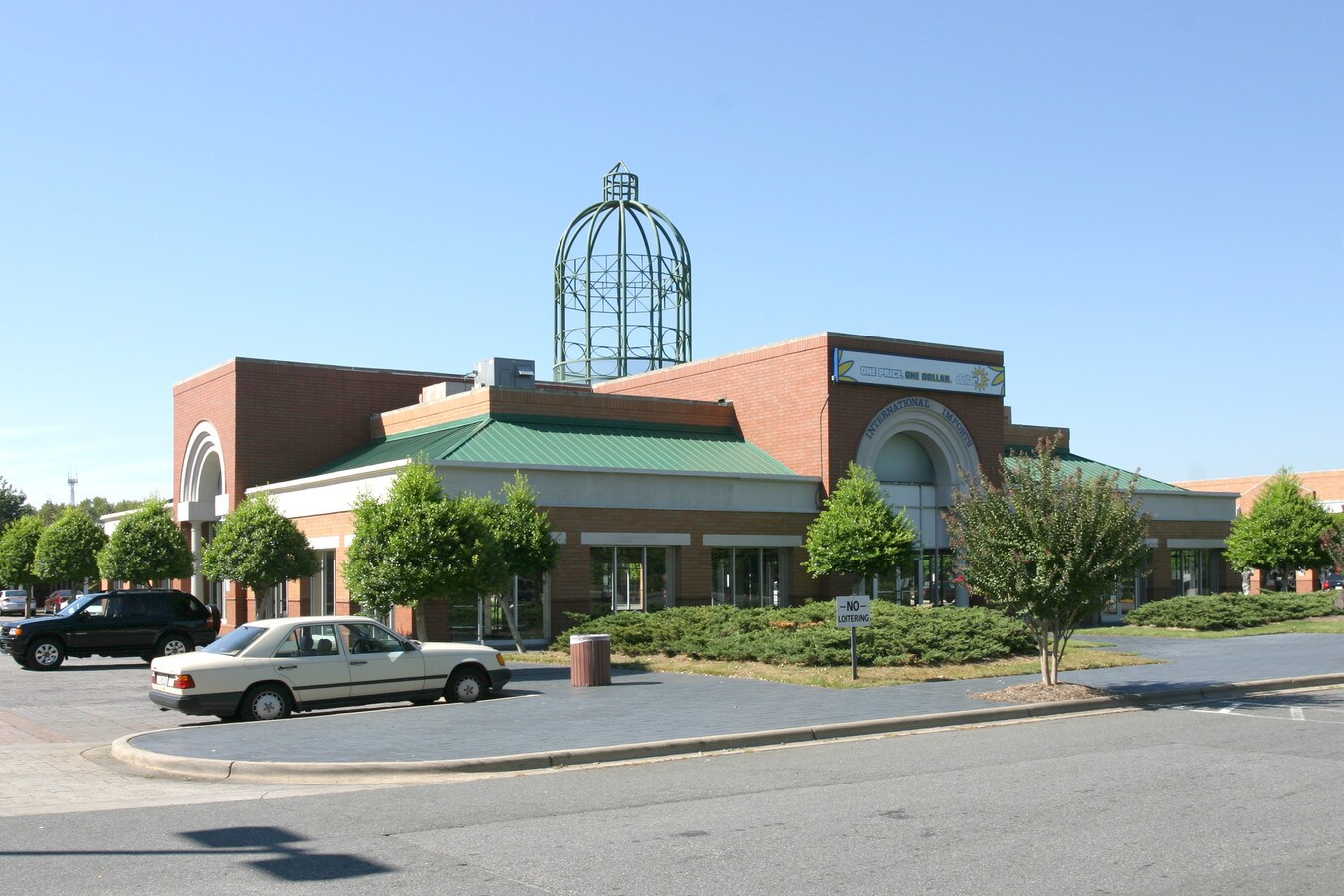 5708 North Sharon Amity Rd, Charlotte, NC 28215