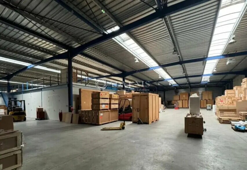 Flex in Champcueil for sale - Interior Photo - Image 2 of 8