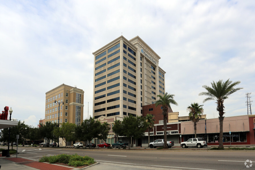 1 Hancock Plz, Gulfport, MS for lease - Building Photo - Image 2 of 6