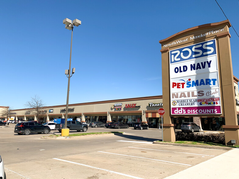 13702-13858 Northwest Fwy, Houston, TX for lease - Building Photo - Image 3 of 6