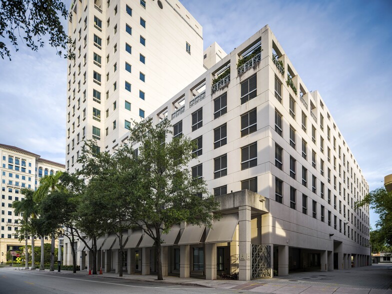 2800 Ponce de Leon Blvd, Coral Gables, FL for lease - Building Photo - Image 2 of 8