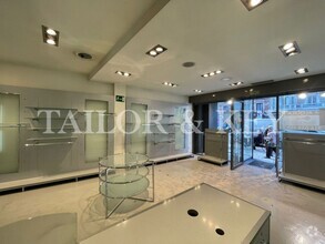 Retail in Madrid, MAD for lease Interior Photo- Image 1 of 13